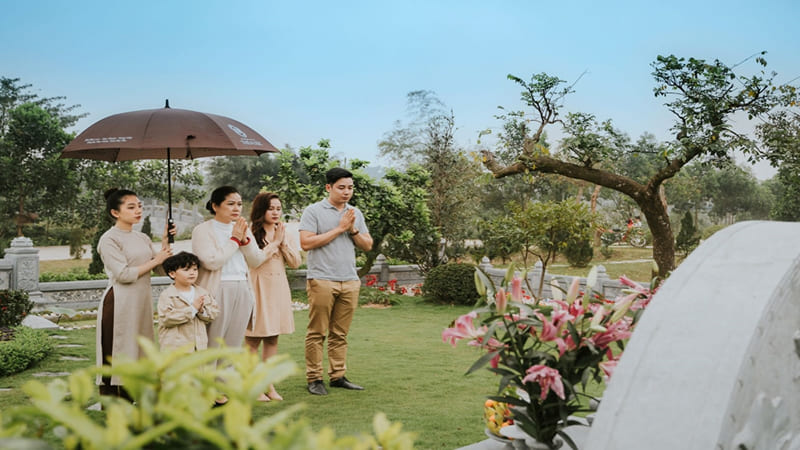 Nên đi tảo mộ vào buổi sáng