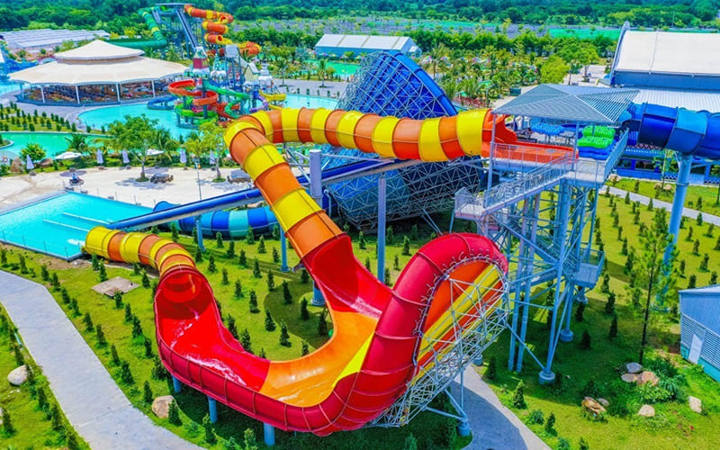 Vịnh Sóng Thần (The Amazing Bay)