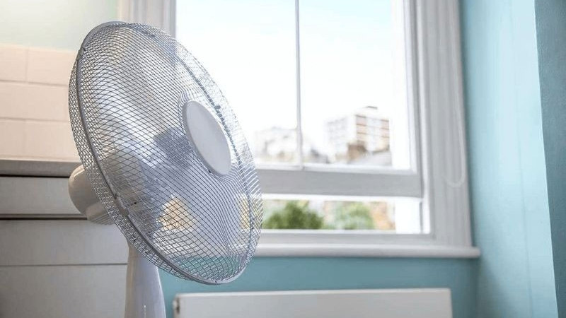 Bật quạt ở chế độ nhẹ