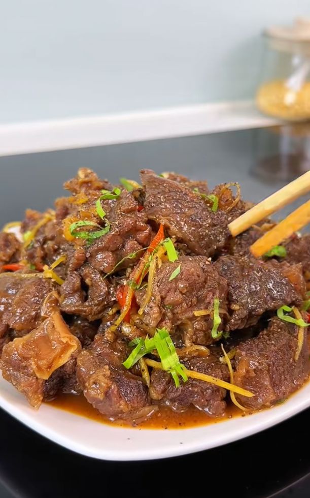 Cách nấu bò kho gừng kiểu Bắc chuẩn vị, thịt mềm thơm ấm bụng