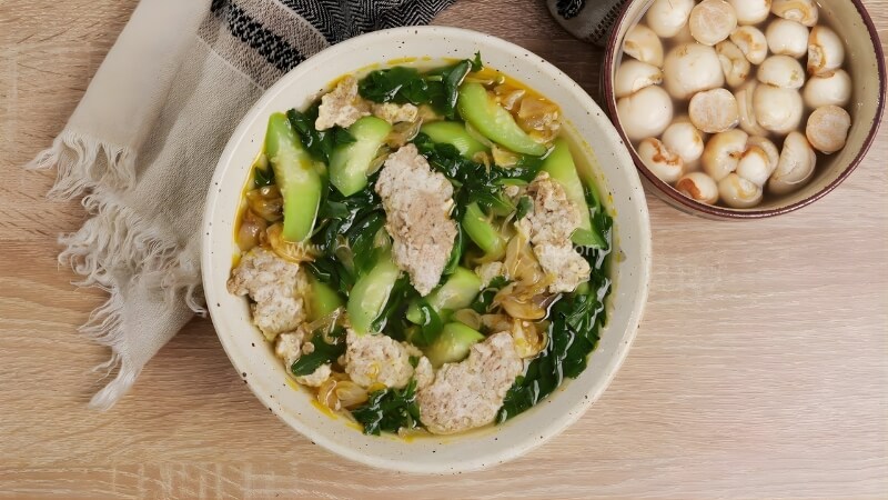 Canh cua rau đay mồng tơi ăn kèm cà pháo Canh cua rau đay mồng tơi ăn kèm cà pháo