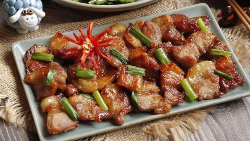 Thịt nạc vai chiên nước mắm