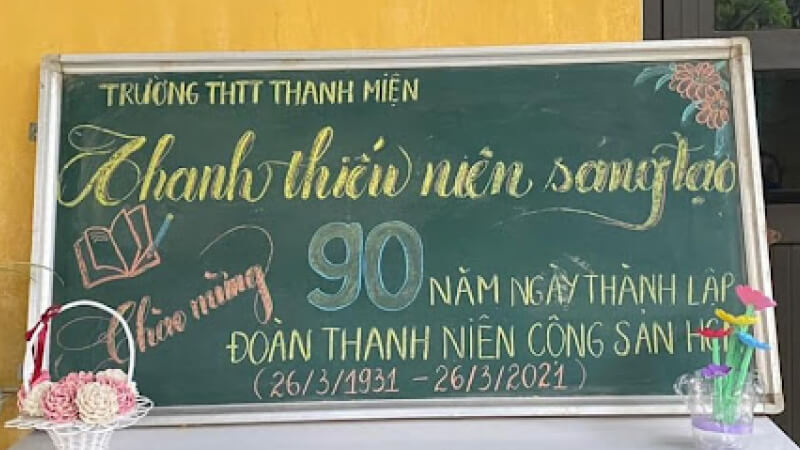 Trang trí bảng 26/3 đơn giản 6