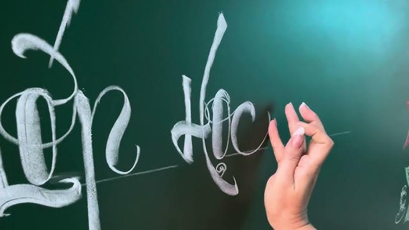 Cách viết chữ đẹp trên bảng phấn