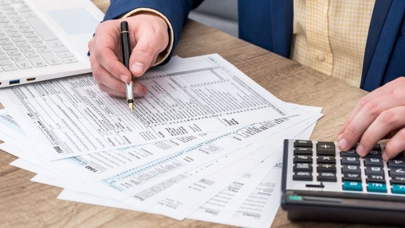 Chi tiết 5 mức phạt tiền khi chậm nộp hồ sơ quyết toán thuế 2026