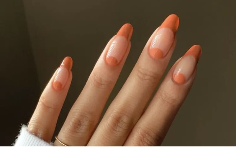 Kiểu nail này phù hợp người bận rộn, ít dặm lại.