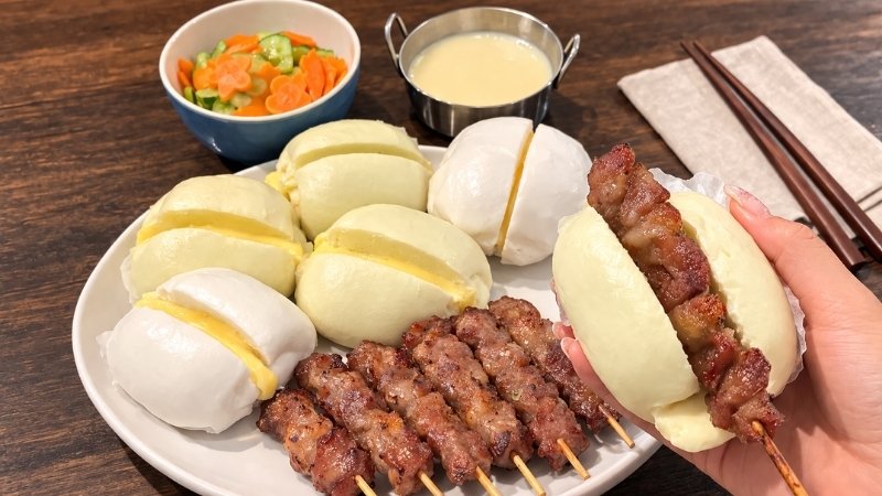 Bánh bao phô mai thịt nướng Bánh bao phô mai thịt nướng