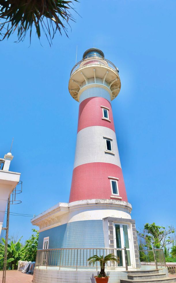 Trạm đèn biển Ba Làng An ở đâu? Kinh nghiệm check-in đẹp nhất Quảng Ngãi