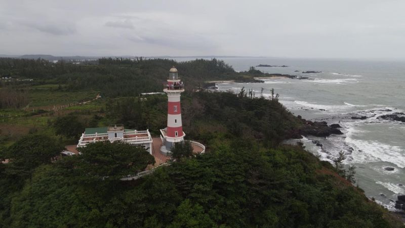 Vì sao Trạm đèn biển Ba Làng An thu hút du khách? Vì sao Trạm đèn biển Ba Làng An thu hút du khách?