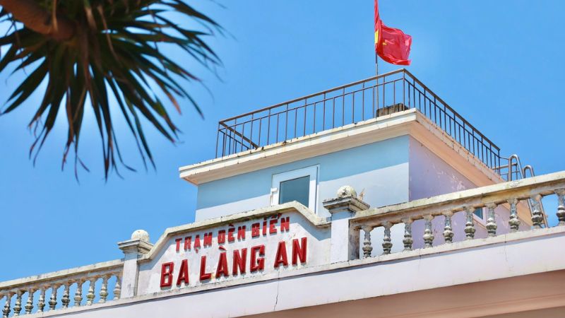 Trạm đèn biển Ba Làng An ở Quảng Ngãi Trạm đèn biển Ba Làng An ở Quảng Ngãi