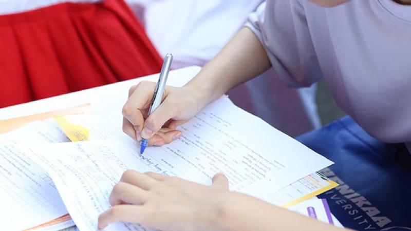 Có thể nhờ người khác đi làm lại bằng cấp 3 hộ không?