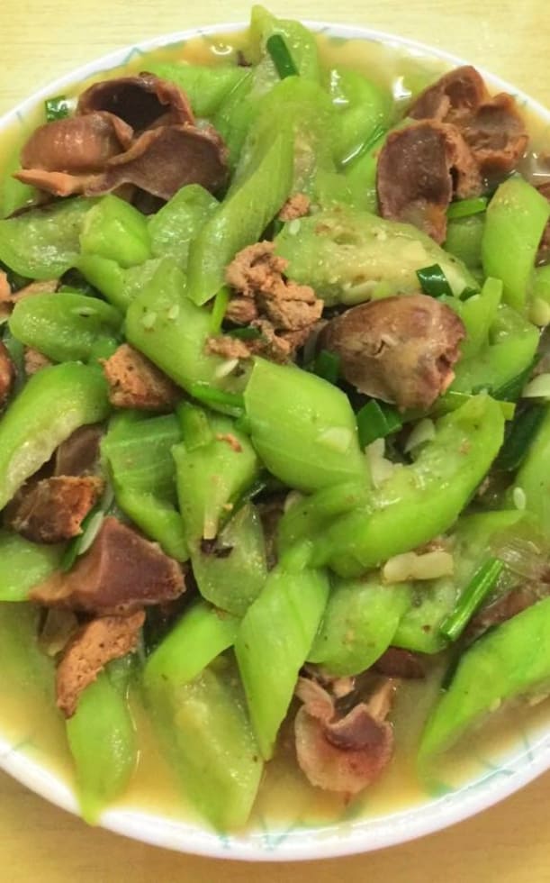 3 cách làm lòng gà xào mướp hương ai cũng tấm tắc khen ngon