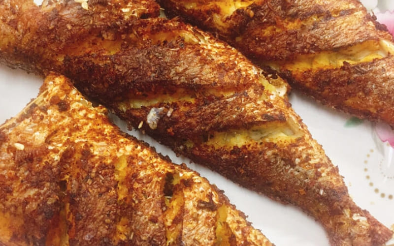 Thành phẩm hấp dẫn với màu sắc vàng giòn bắt mắt.