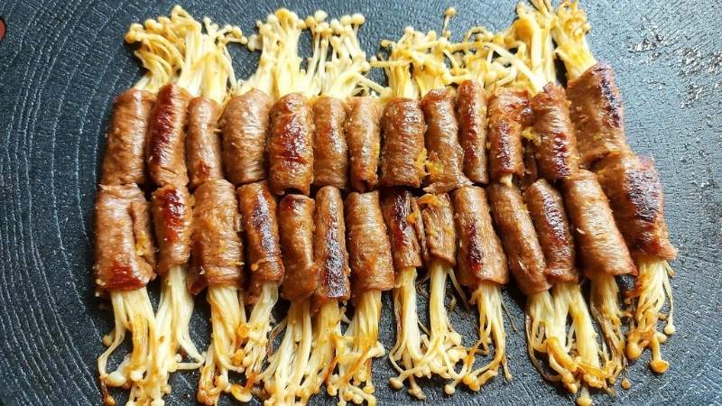 Ba chỉ bò cuộn nấm kim châm