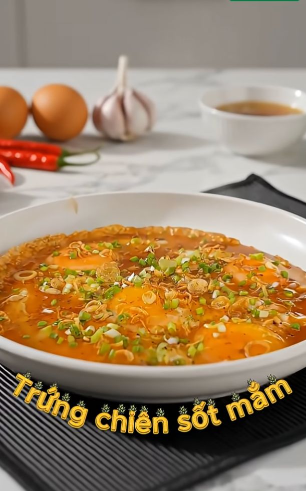 2 cách làm trứng chiên nước mắm ăn cơm, bánh mì đều ngon