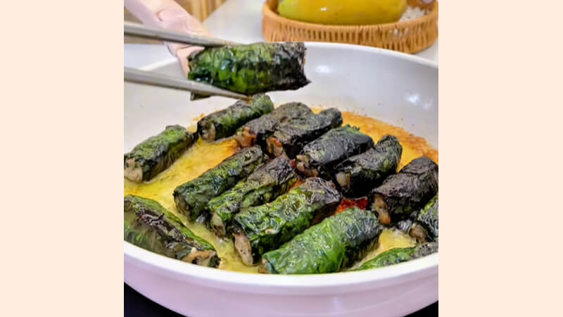 Thưởng thức chả ‌thịt‌ ‌lá‌ ‌lốt‌