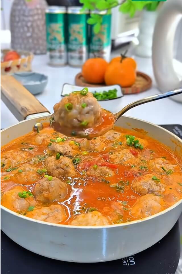 2 cách làm thịt viên sốt cà chua thơm ngon đơn giản, chỉ với 20 phút