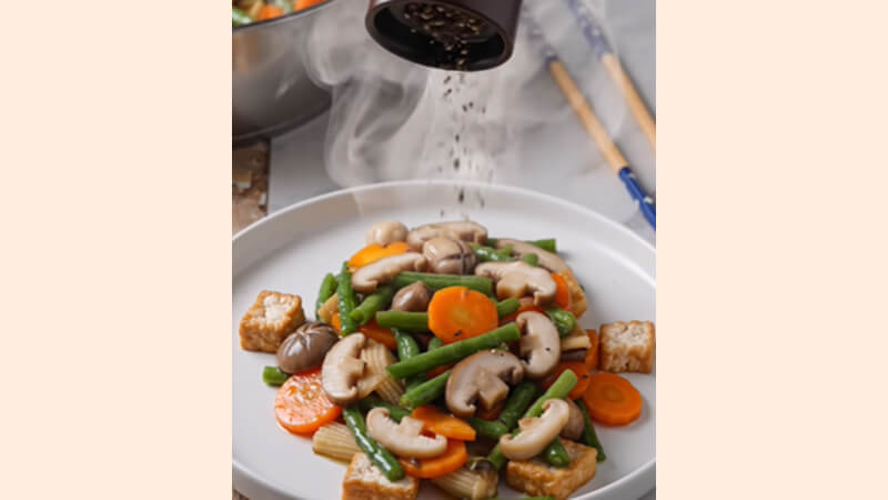Thưởng thức rau củ xào chay