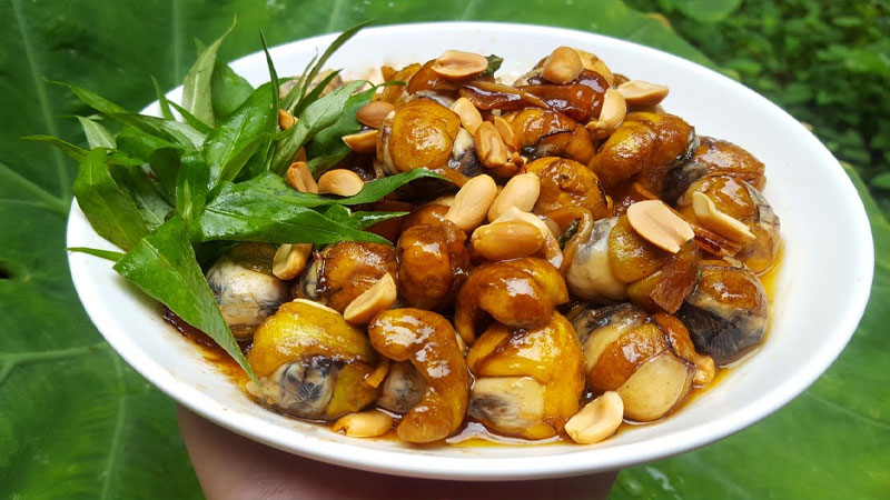 Trứng cút lộn xào me Trứng cút lộn xào me