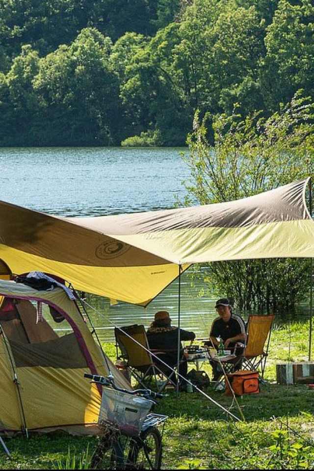 Dụng cụ cắm trại dã ngoại gồm những gì? Checklist đầy đủ cho người mới