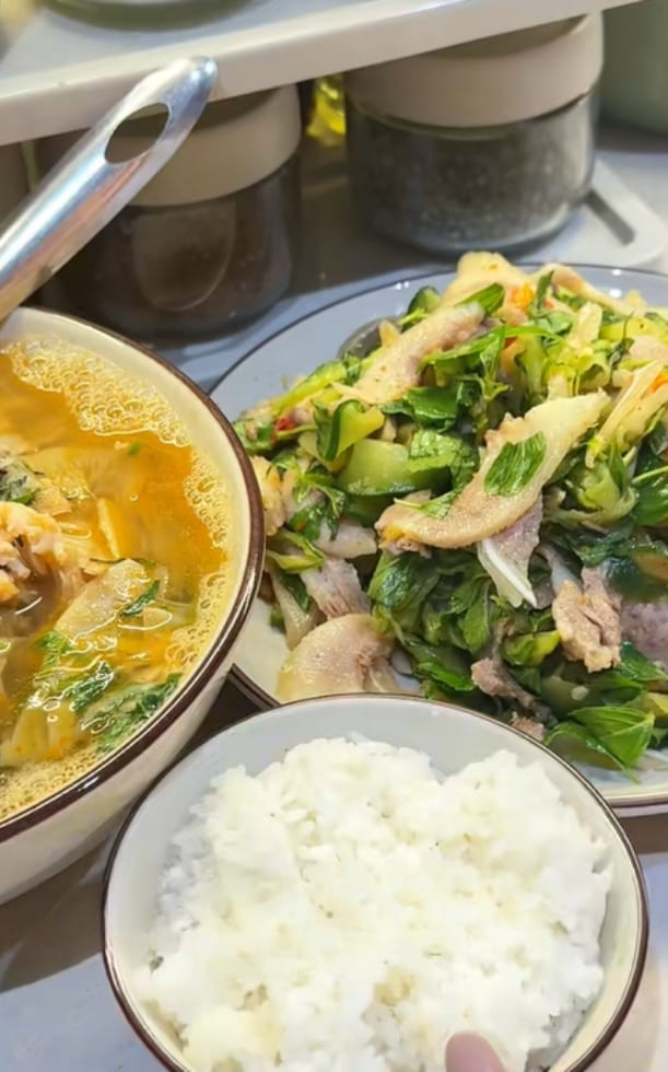 Lạ miệng với công thức làm dưa gang bóp tai heo khai vị, ăn là mê