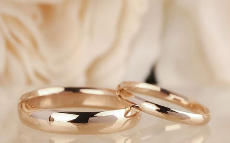 Giá vàng hồng 1 chỉ thay đổi theo tuổi vàng và thị trường.