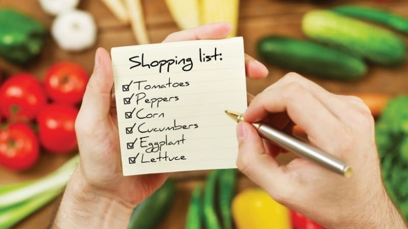 Mang theo danh sách cụ thể khi đi siêu thị