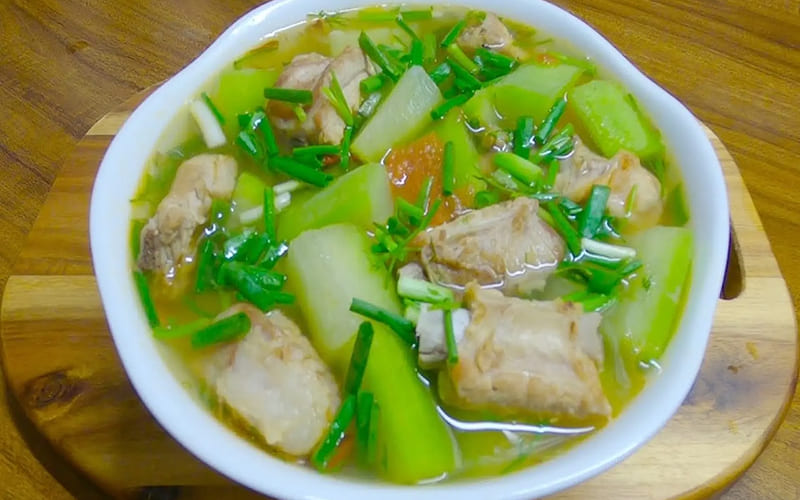Canh bí xanh