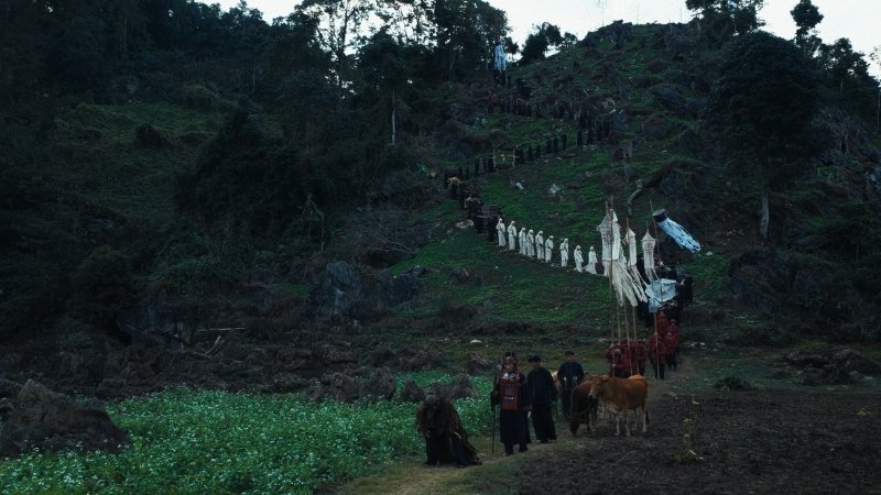 Giới chuyên môn khen ngợi chất liệu dân gian chân thực và kỹ xảo kinh dị ấn tượng