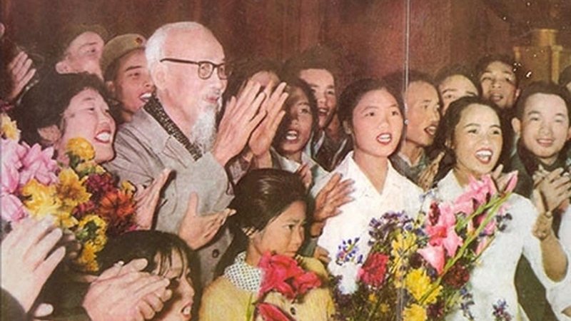 Những bài thơ ngắn về Bác Hồ cho học sinh