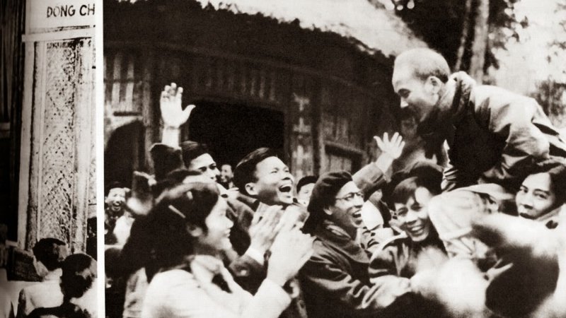 Chủ đề thường gặp trong thơ về Bác Hồ