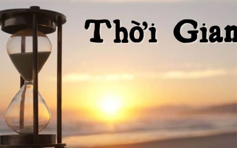 Bài thơ khắc họa dòng thời gian và ký ức