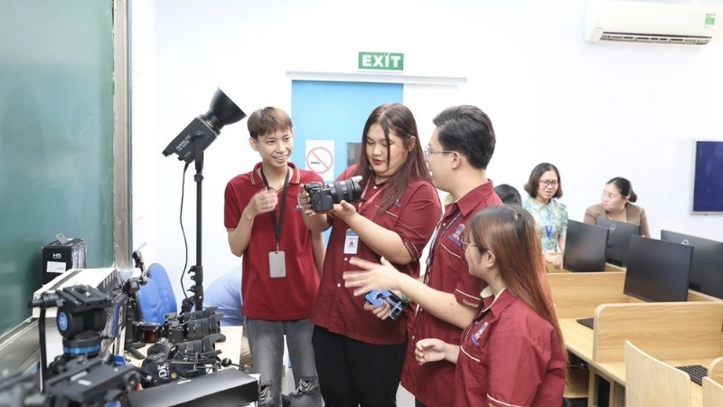 Các ngành truyền thông - văn hóa thuộc khối C