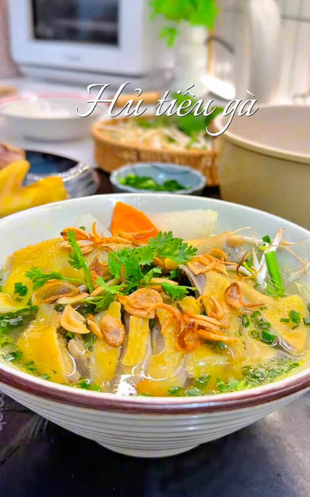 Bí quyết nấu hủ tiếu gà cực kỳ thơm ngon hấp dẫn