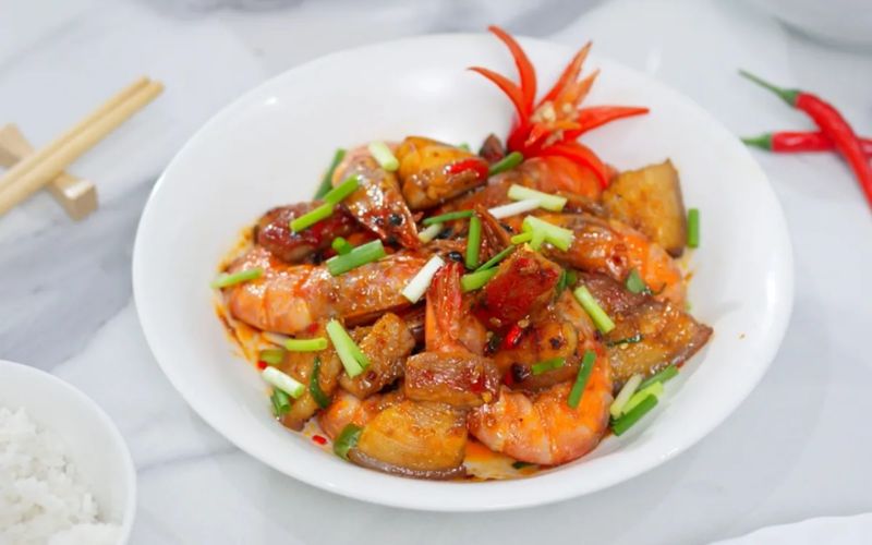 2 cách làm tôm rim thịt thơm ngon đậm vị, không thể chối từ