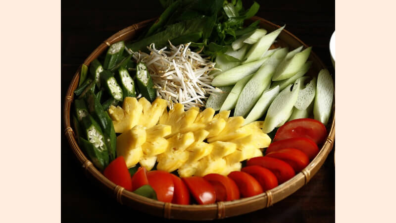 Sơ chế các nguyên liệu còn lại