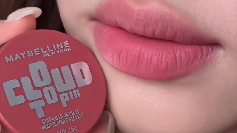 Hướng dẫn đánh son mây Maybelline Cloudtopia