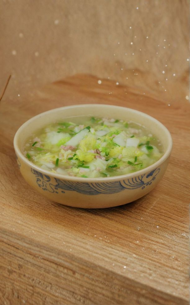 Cách nấu canh cải thảo thịt băm ngọt thanh, 5 phút có ngay mâm cơm ngon