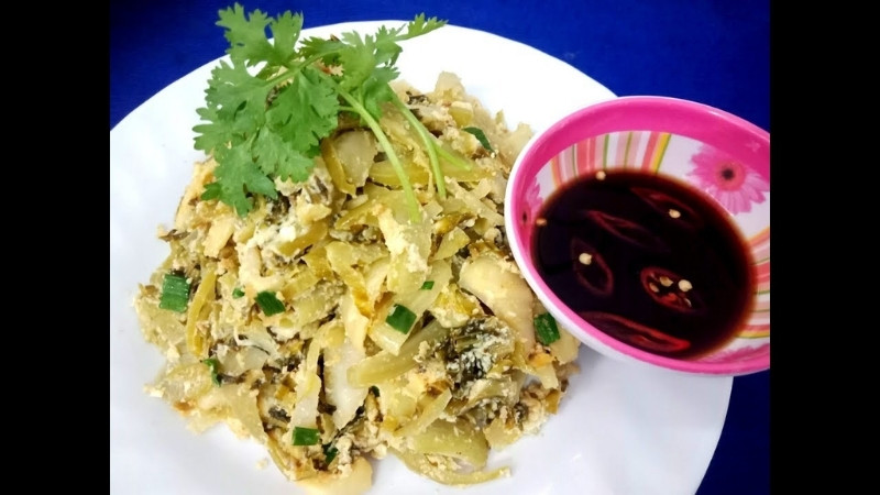 Cải chua xào trứng Cải chua xào trứng