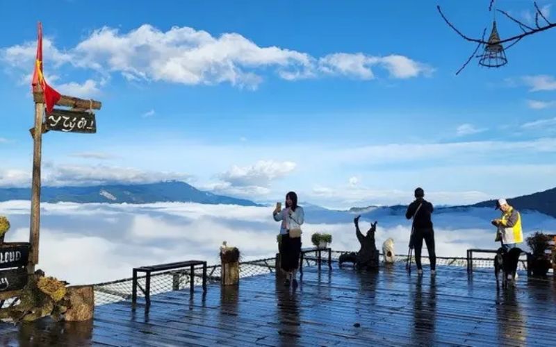 Chuẩn bị kỹ giúp hành trình săn mây ở Y Tý thuận lợi hơn