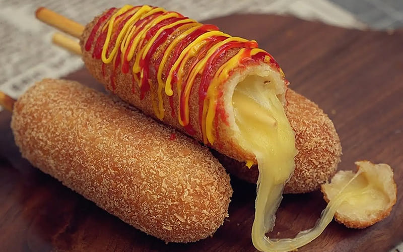 Hotdog xúc xích