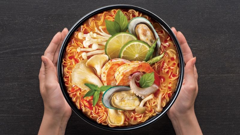 Những topping ăn kèm mì ngon nhất
