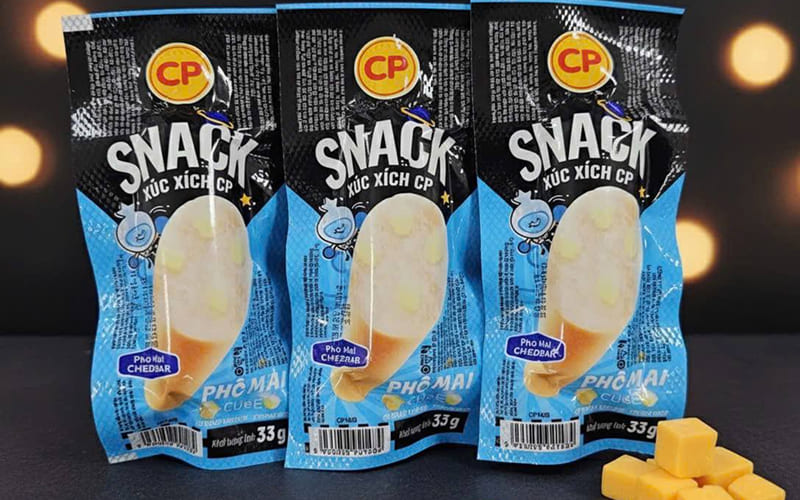 Snack xúc xích vị phô mai Cube C.P cây 33g Snack xúc xích vị phô mai Cube C.P cây 33g