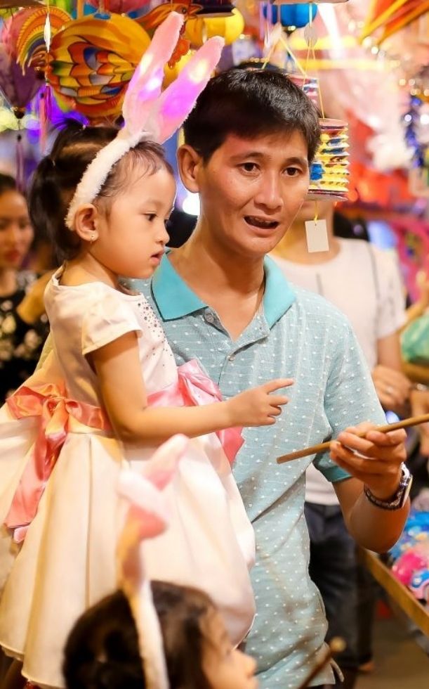 Top 15+ quà Trung thu cho bé 2026: Chọn quà theo độ tuổi & ý nghĩa