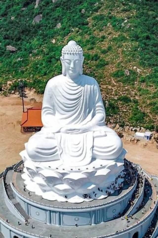 Khám phá khu du lịch Chùa Ông Núi Bình Định tâm linh và thắng cảnh nổi tiếng