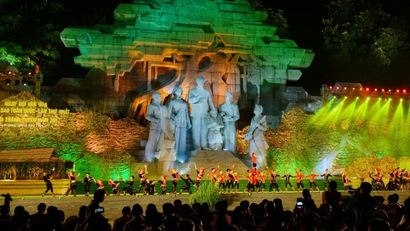 Quảng trường Nguyễn Tất Thành