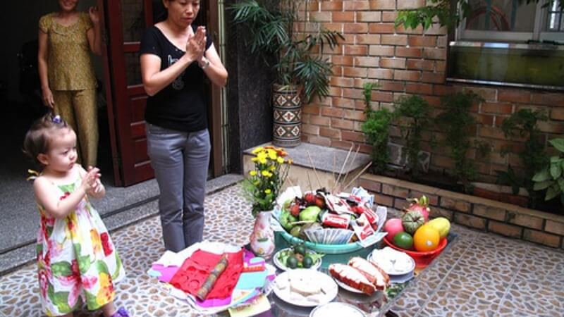 Bài văn khấn cúng cô hồn hàng tháng