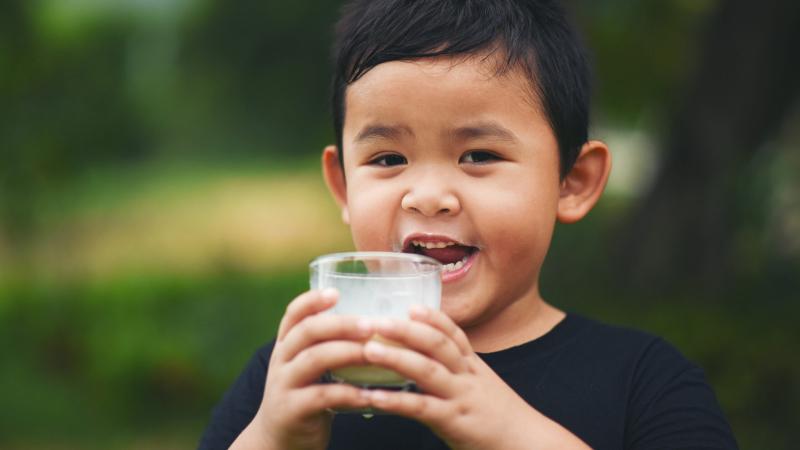 Trẻ em mấy tuổi uống được nước yến nha đam