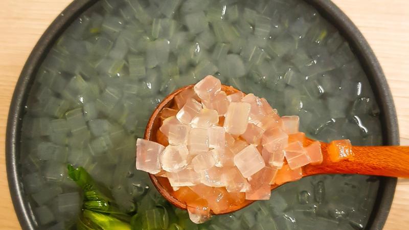 So sánh về hương vị và độ giòn của thạch nha đam