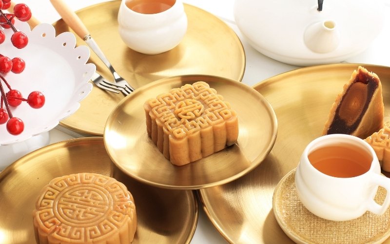 Ăn lượng vừa phải, không thay bữa chính, uống trà và kết hợp rau xanh